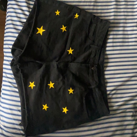 SHEIN Pants - Plus Size Hight waisted Raw Hem Star Print Denim Shorts